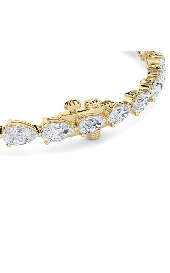 7Cttw Pear Shaped Lab Grown Diamond (F/VS) Fancy Line Bracelet in 14K Gold