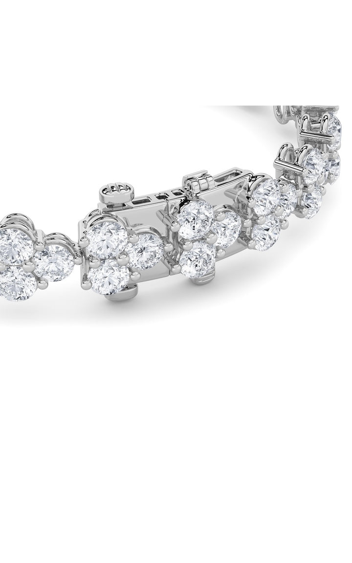 13Cttw Round Shaped Lab Grown Diamond (F/VS) Cluster Bracelet in 14K Gold