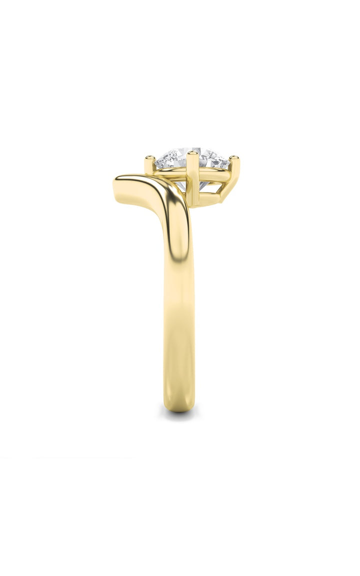 1.5Cttw Round Shaped Lab Grown Diamond (G/VS) Chevron Solitaire Engagement Ring in 14K Gold