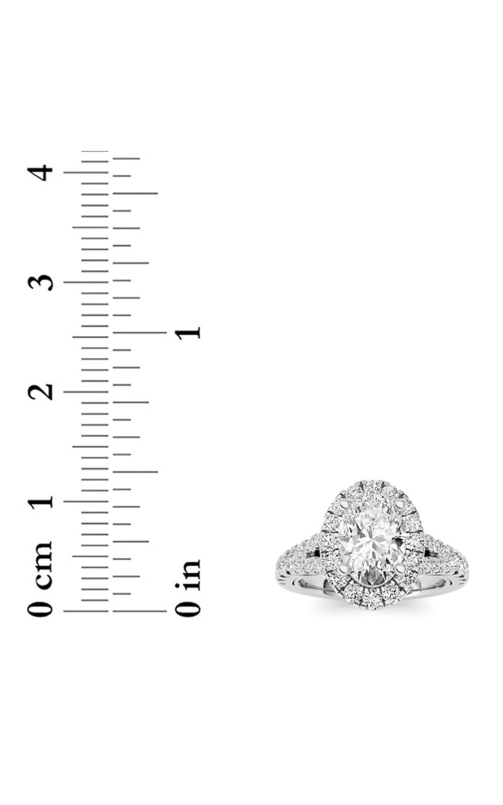 2.5Cttw Oval Shaped Lab Grown Diamond (F/VS) Engagement Ring in 14K Gold